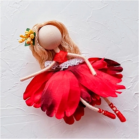 FB606705 Набор для творчества Куколка на качелях 'Леди в красном'