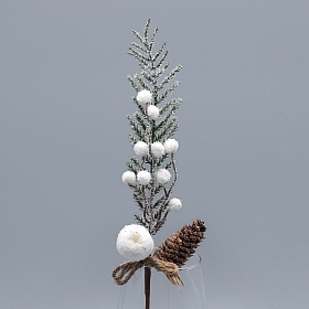 XW23-134 Ветка сосновая с шишкой и белыми ягодами, снежная