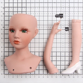27024 НАБОР №2 'Дама' Фарфоровая заготовка для изготовления куклы: руки,ноги,голова гл.-зелёные